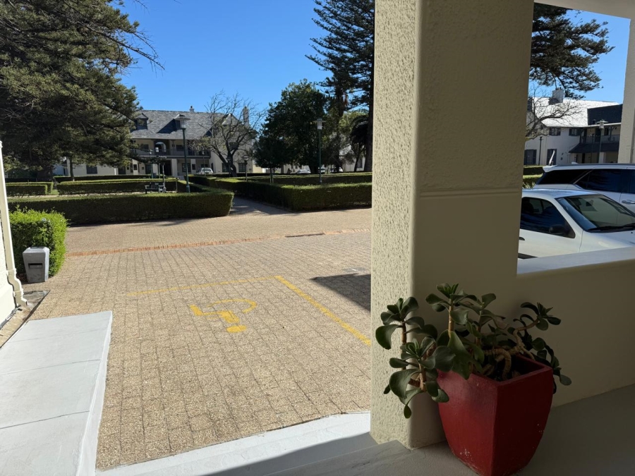 To Let Commercial Property for Rent in Paardevlei Western Cape